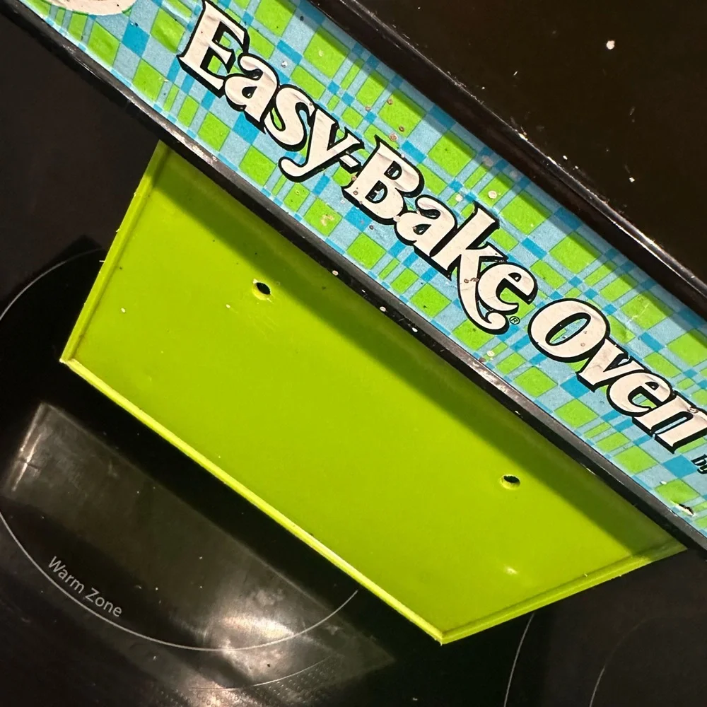 Vintage 1973 Green Easy Bake Oven General Mills Fun Group Kenner Cincinnati OH - Picture 4 of 16